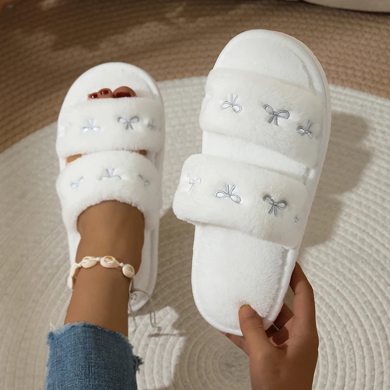 Fashion Bow Embroidery Fluffy  - Winter Clothing Korea recension och pris