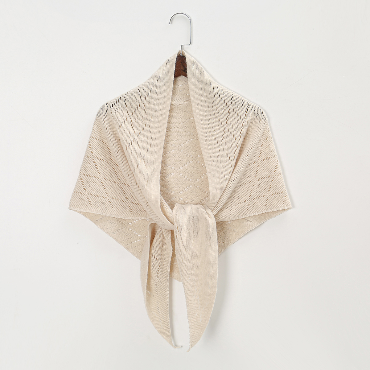 Triangle Shape Striped hollow  - Winter Clothing Korea recension och pris